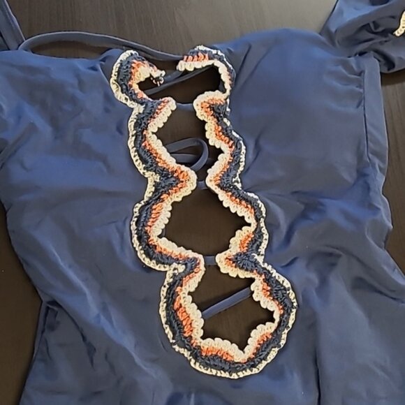 Becca by Rebecca Virtue Becca One Piece Embroidered Blue White Red Tag Size S/P - Picture 5 of 8